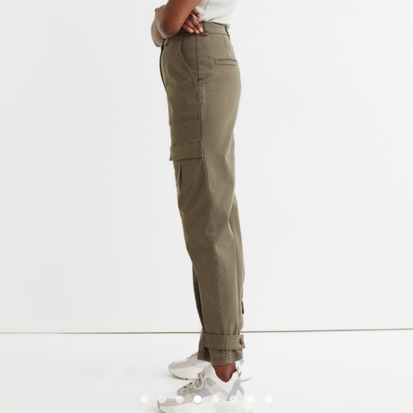 ⛔SOLD⛔🆕️ NWT H&M Cargo Pants in 'Dark Khaki Green' - Picture 4 of 14